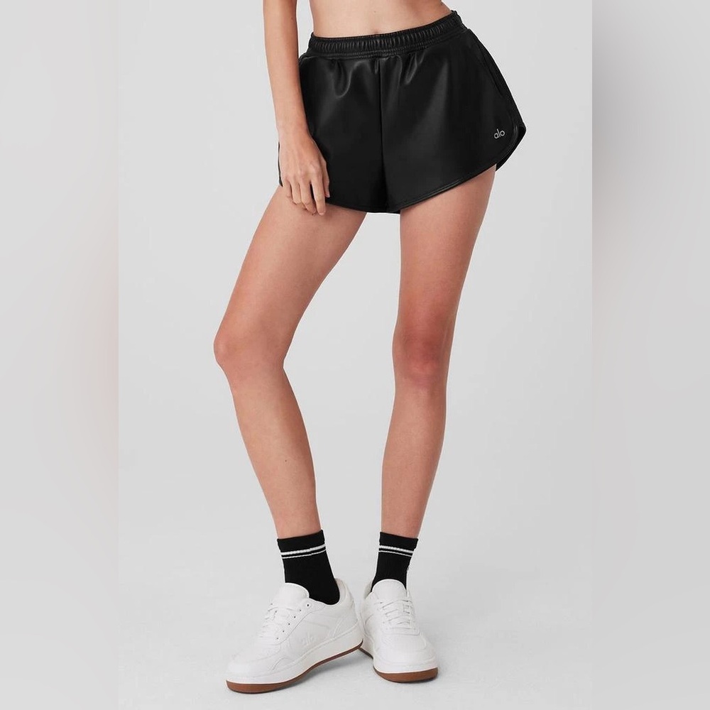 ALO Yoga New Women’s Faux Leather Power Hour Short - Black New!!